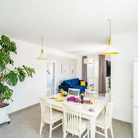 Nona's Paradise - Free Parking