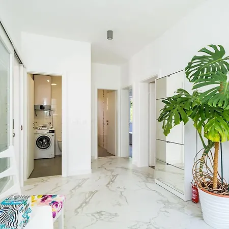 Nona's Paradise - Free Parking