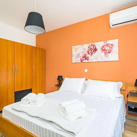 Nona's Paradise - Free Parking *