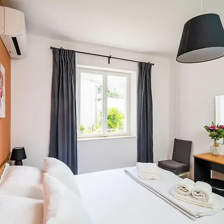 Nona's Paradise - Free Parking Apartment *