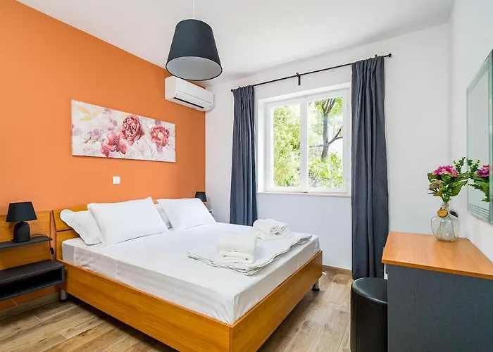 Nona's Paradise - Free Parking