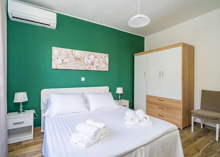 Nona's Paradise - Free Parking *